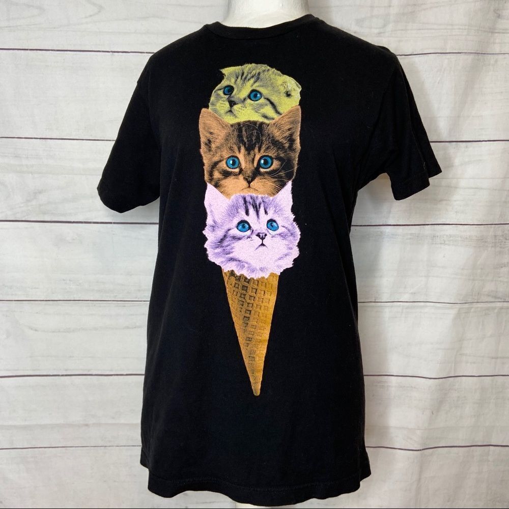 Black Matter Cat ice cream cone graphic tee Medium
